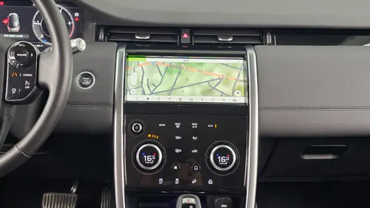 Land Rover 2 D180 SE 2020 17