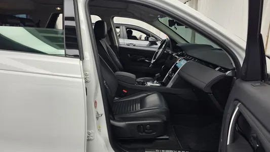Land Rover 2 D180 SE 2020 26