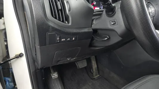 Kia R 2WD TLX 2011 16