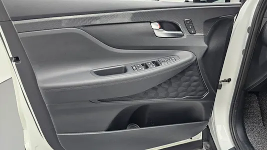 Hyundai 싼타페 HEV 1.6 2WD 2023 24