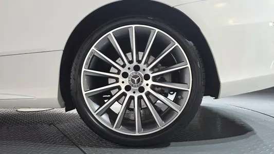 Mercedes-Benz C-Class W205 C200 2023 21