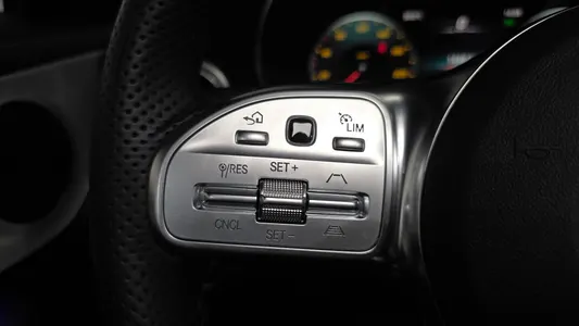 Mercedes-Benz C-Class W205 C200 2023 30