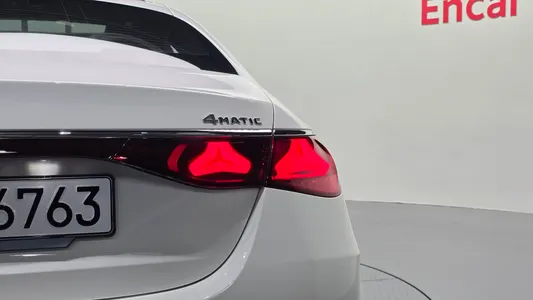 Mercedes-Benz E-Class W214 E200 AMG Line 2026 24