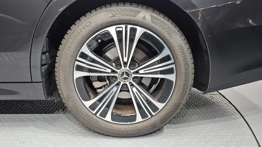 Mercedes-Benz E-Class W214 E200 2025 21