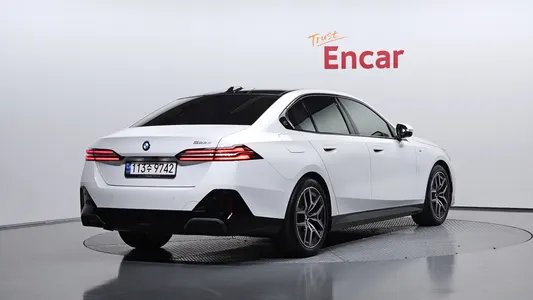 BMW 5 Series (G60) 523d M 2024