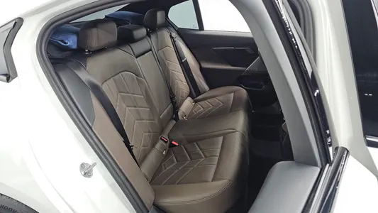 BMW 5 Series (G60) 523d M 2024 10