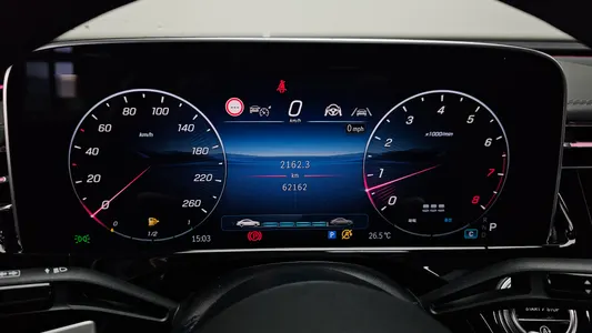 Mercedes-Benz E-Class W214 E300 4MATIC 2024 7