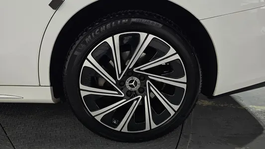 Mercedes-Benz E-Class W214 E300 4MATIC 2024 21