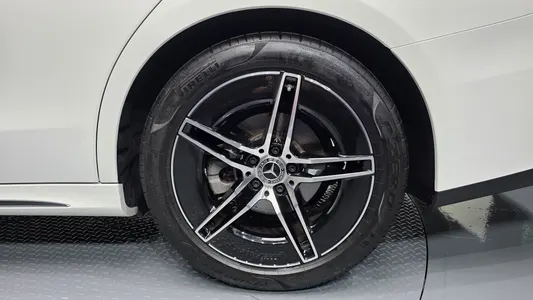 Mercedes-Benz E-Class W214 E200 AMG Line 2026 22