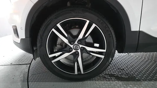 Volvo XC40 T4 R- 2018 5