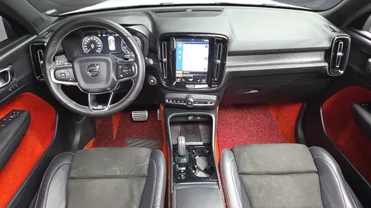 Volvo XC40 T4 R- 2018 7