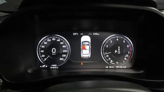 Volvo XC40 T4 R- 2018 8
