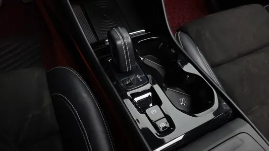Volvo XC40 T4 R- 2018 9