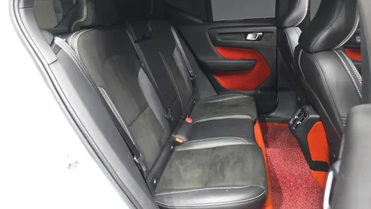 Volvo XC40 T4 R- 2018 12