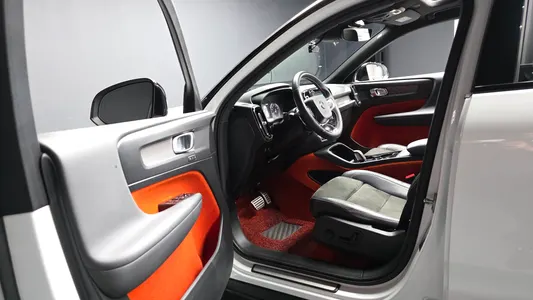 Volvo XC40 T4 R- 2018 10