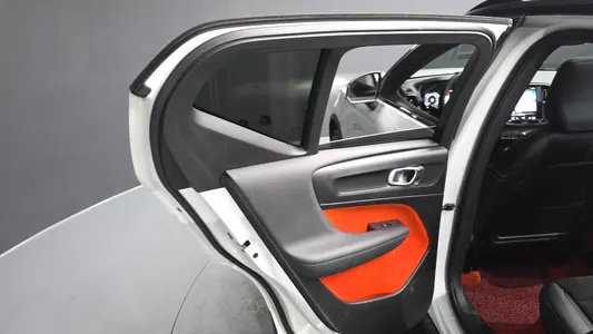 Volvo XC40 T4 R- 2018 26