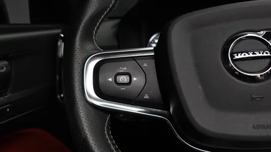 Volvo XC40 T4 R- 2018 32