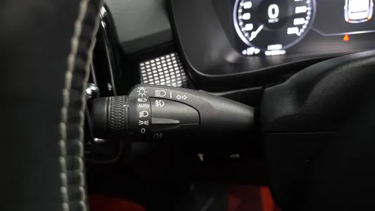 Volvo XC40 T4 R- 2018 37