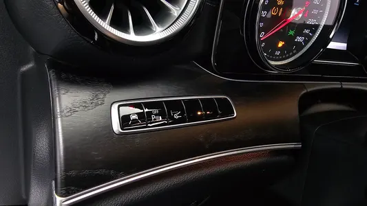 Mercedes-Benz E-Class W213 E220d 2019 20