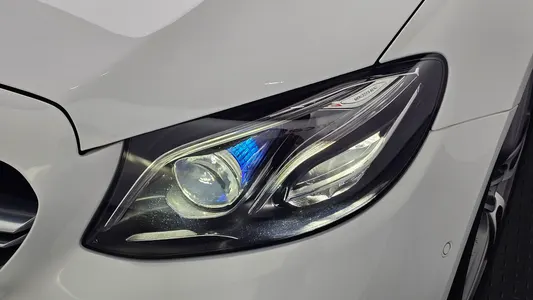 Mercedes-Benz E-Class W213 E220d 2019 22