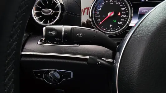 Mercedes-Benz E-Class W213 E220d 2019 28