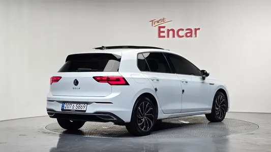 Volkswagen 8 2.0 TDI 2024