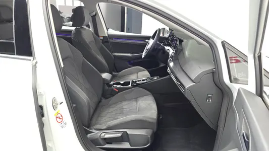 Volkswagen 8 2.0 TDI 2024 26
