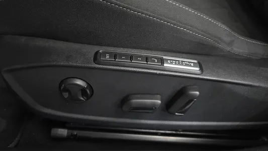 Volkswagen 8 2.0 TDI 2024 31