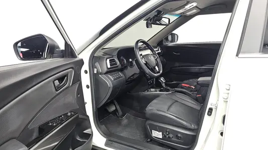 KG Mobility 티볼리 1.5 2WD 2023 10