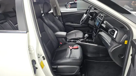 KG Mobility 티볼리 1.5 2WD 2023 26