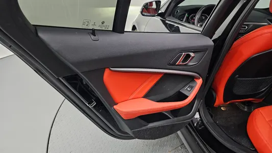 BMW 1 Series (F40) 120i M 2021 25