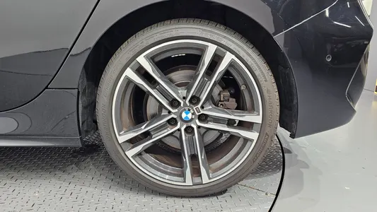 BMW 1 Series (F40) 120i M 2021 21