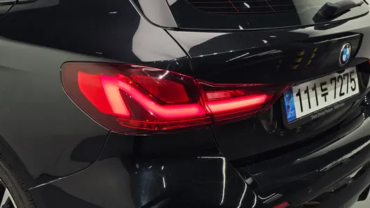 BMW 1 Series (F40) 120i M 2021 23