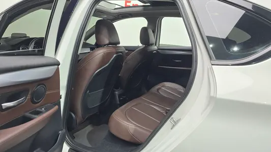 BMW 2 Series Tourer (F45) 2021 11