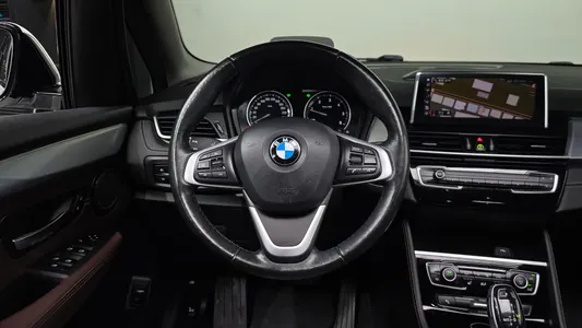 BMW 2 Series Tourer (F45) 2021 12