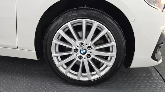 BMW 2 Series Tourer (F45) 2021 21