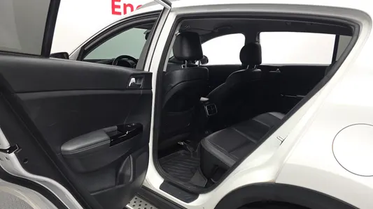 Kia 4 2.0 2WD 2015 26
