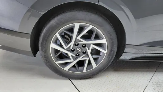 Hyundai (GN7) 2.5 2WD 2023 5