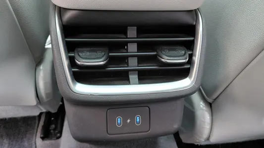 Hyundai (GN7) 2.5 2WD 2023 31