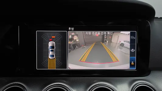 Mercedes-Benz E-Class W213 E300 2018 14