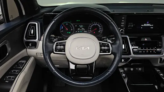 Kia 4 HEV 1.6 2WD 2022 13