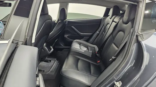 Tesla 3 RWD 2020 12