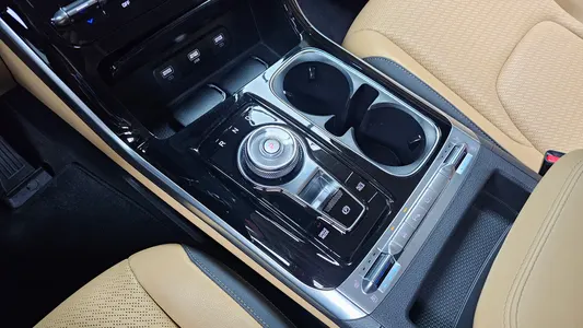 Kia Carnival 7 2023 9
