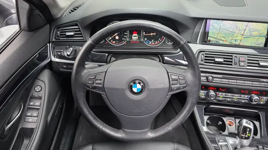 BMW 5 Series (F10) 520d xDrive 2015 13