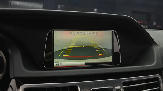 Mercedes-Benz E-Class W212 E350 4MATIC 2014 14