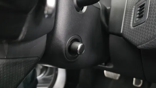Land Rover 레인지로버 벨라 2.0 D240 R- SE 2019 13