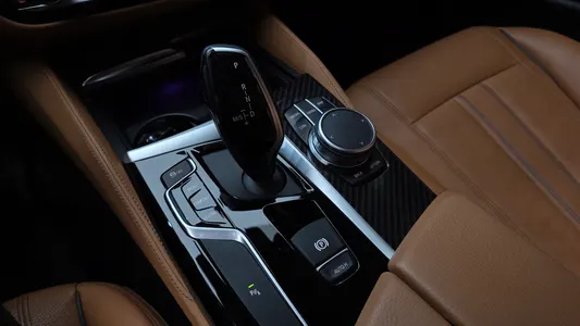BMW 5 Series (G30) 520i 2020 9