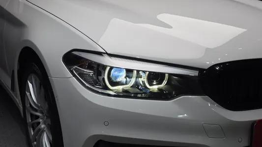 BMW 5 Series (G30) 520i 2020 22