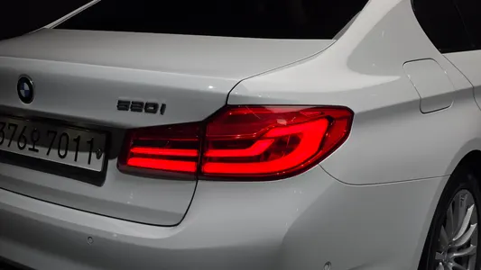 BMW 5 Series (G30) 520i 2020 23