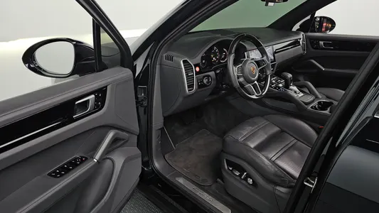 Porsche (PO536) 3.0 E- 2020 10
